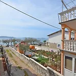 Ivan By The Sea Apartment