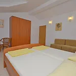 Ivan By The Sea Apartment