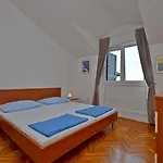 Apartment Ivan By The Sea *