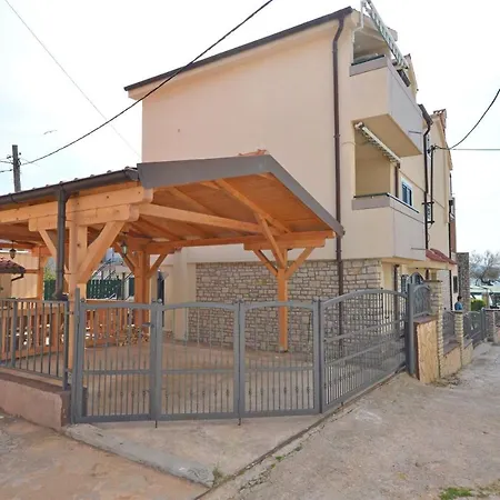 Ivan By The Sea Vodice