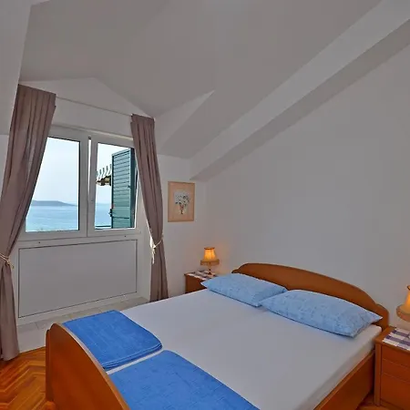 Ivan By The Sea Apartman *