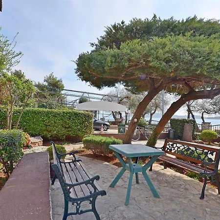 Ivan By The Sea Vodice