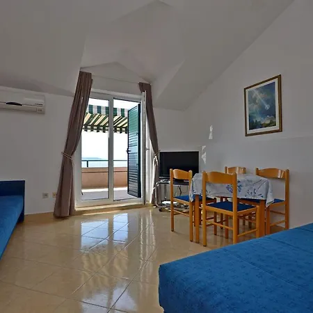 Ivan By The Sea Apartman *