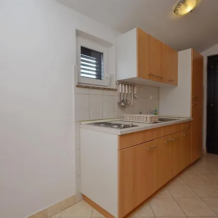 Ivan By The Sea Apartment *