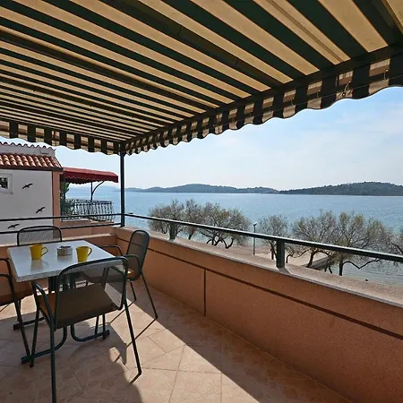Apartment Ivan By The Sea Vodice