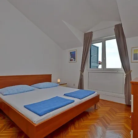 Apartman Ivan By The Sea *