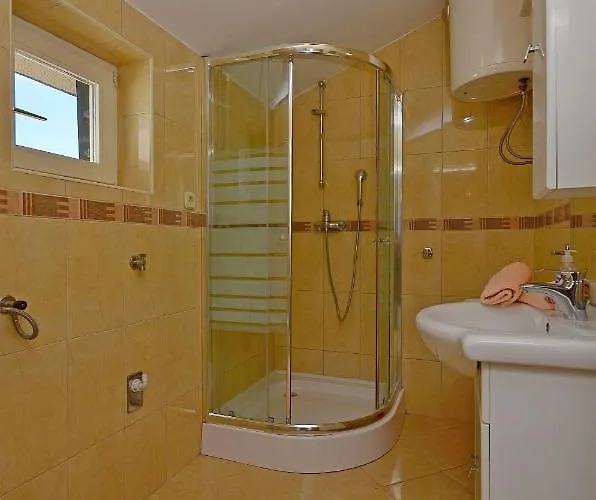 Apartamento Ivan By The Sea Vodice