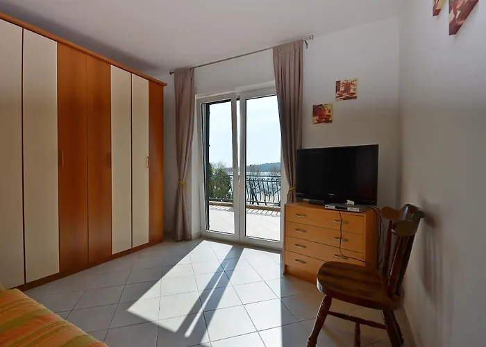 Ivan By The Sea Vodice